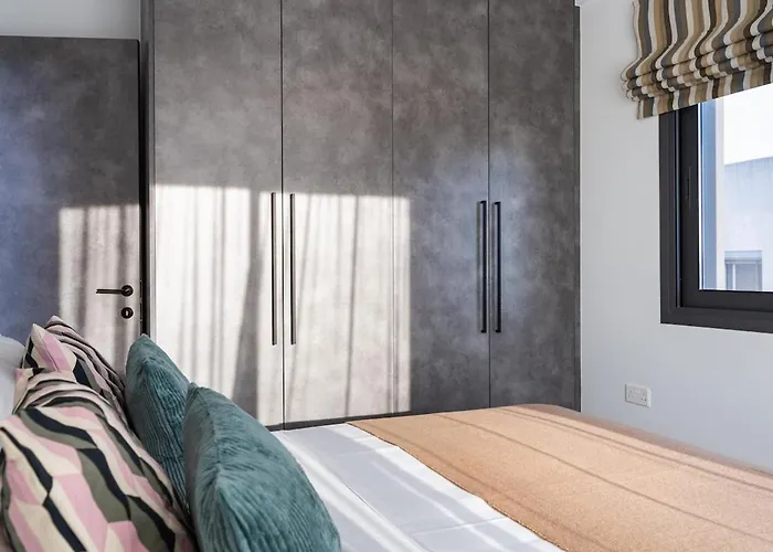 Casino & Mall Luxury Jacuzzi Penthouse Appartement Limasol