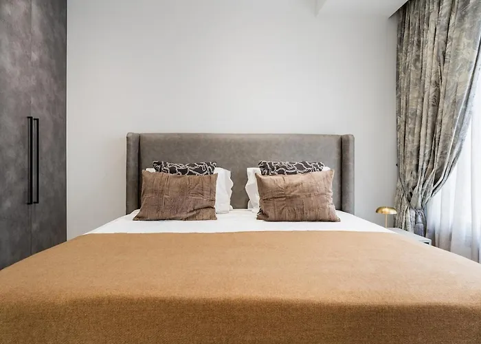 Casino & Mall Luxury Jacuzzi Penthouse Appartement Limasol