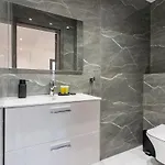 Apartment Casino & Mall Luxury Jacuzzi Penthouse *