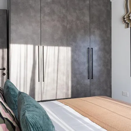 Casino & Mall Luxury Jacuzzi Penthouse Apartment Limassol